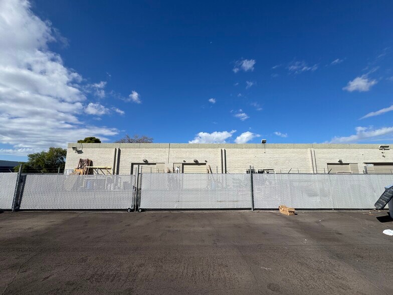 More Photos Of 2615-2629 S 21st St, Phoenix Warehouse For Sale