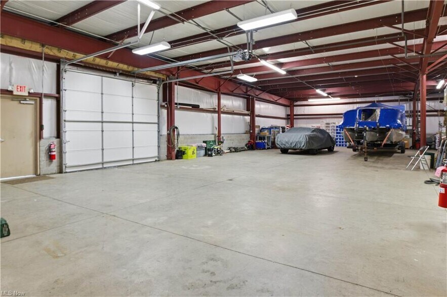 More Photos Of 319 Howard Dr, Sandusky Office For Sale