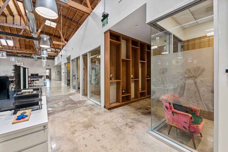 More Photos Of 4094 Glencoe Ave, Marina del Rey Loft Creative Space For Lease