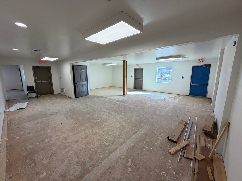 Primary Photo Of 819 SW 19th St, Oklahoma City General Retail For Lease