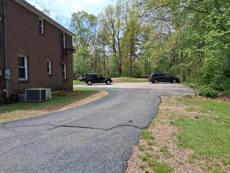 More Photos Of 327 Eddie Dowling Hwy, North Smithfield Apartments For Sale