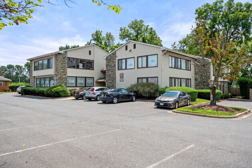 More Photos Of 101 Chestnut St, Gaithersburg Office For Sale