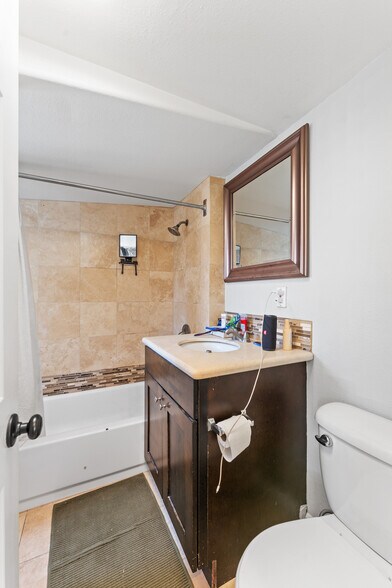 More Photos Of 126 E Balboa Blvd, Newport Beach Multifamily For Sale