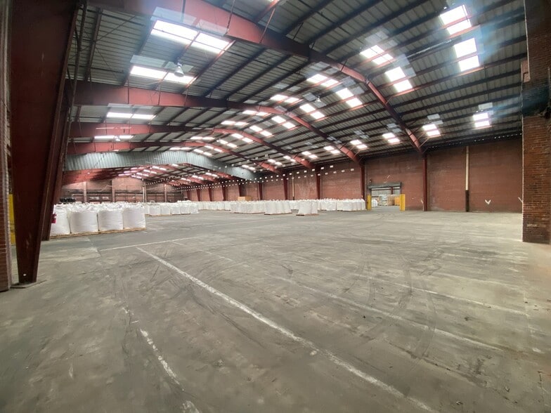 More Photos Of 2391 Levy St, Shreveport Warehouse For Lease