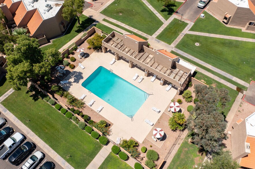 More Photos Of 7430-7448 N 43rd Dr, Glendale Apartments For Sale