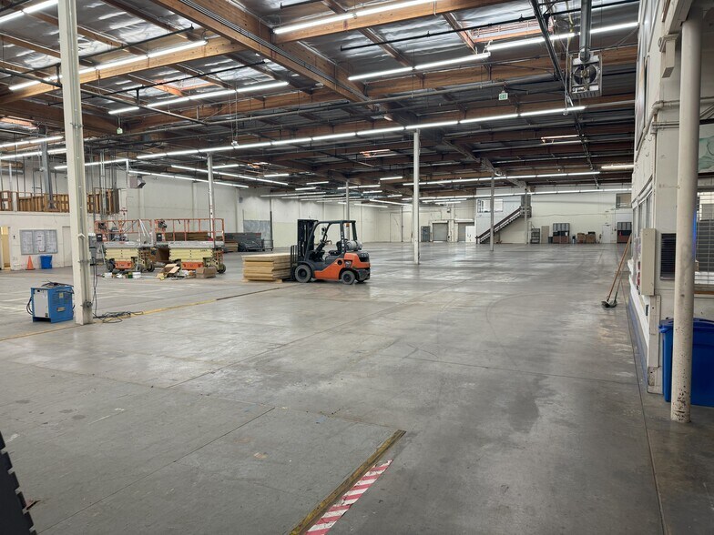 More Photos Of 5300 Alla Rd, Los Angeles Warehouse For Lease