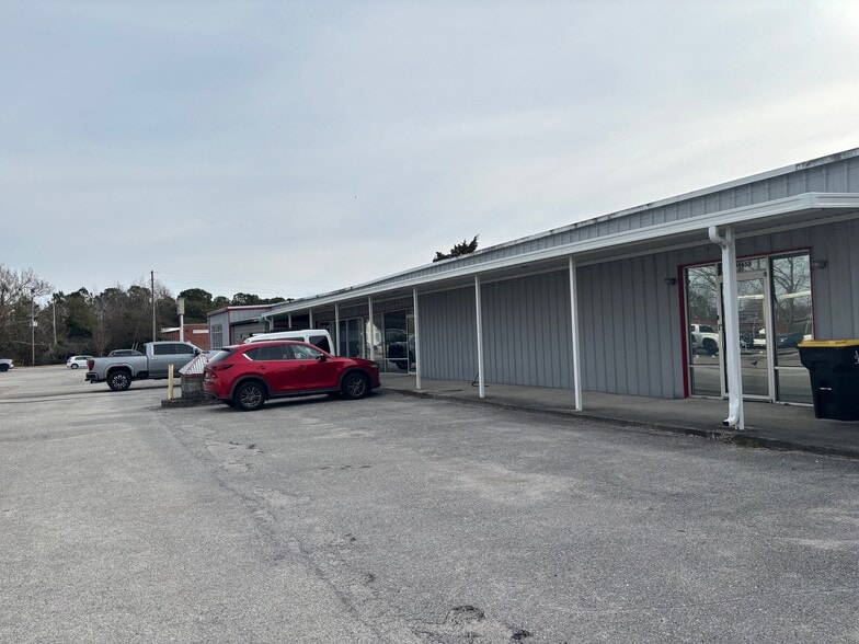 More Photos Of 14653 Us-17 Hwy N, Hampstead Health Club For Lease