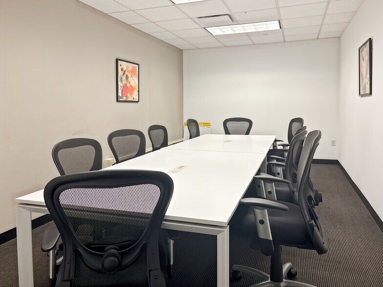 More Photos Of 100 Cambridge St, Boston Coworking Space