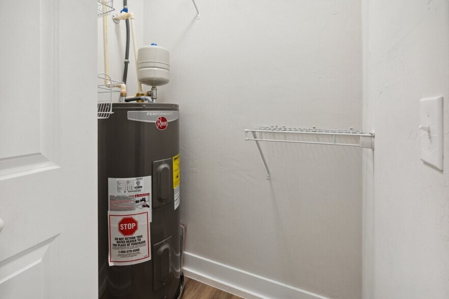 More Photos Of 112 NW 9th St, Gainesville Multifamily For Sale