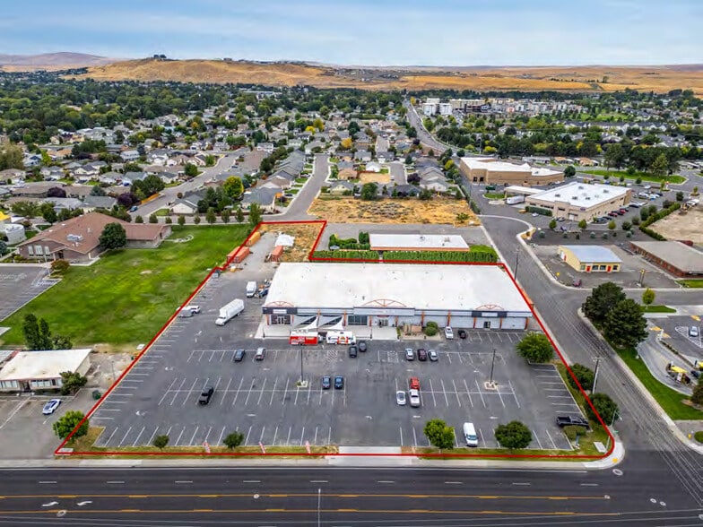 More Photos Of 7425 W Clearwater Ave, Kennewick Freestanding For Sale