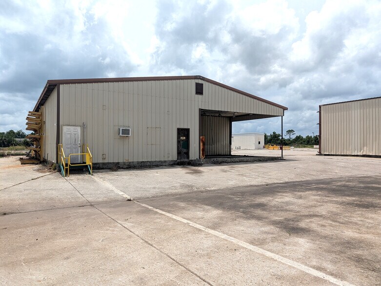 More Photos Of 1509 S Byron Butler Pky, Perry Manufacturing For Sale