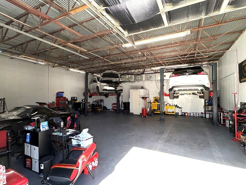 More Photos Of 136 Industrial Dr, Boerne Warehouse For Lease