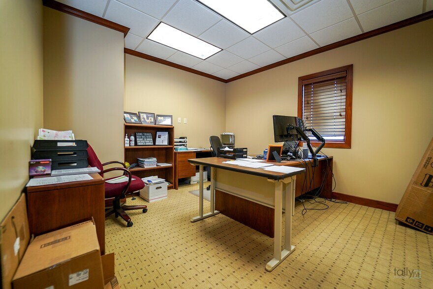More Photos Of 3032 W Stolley Park Rd, Grand Island Office For Lease