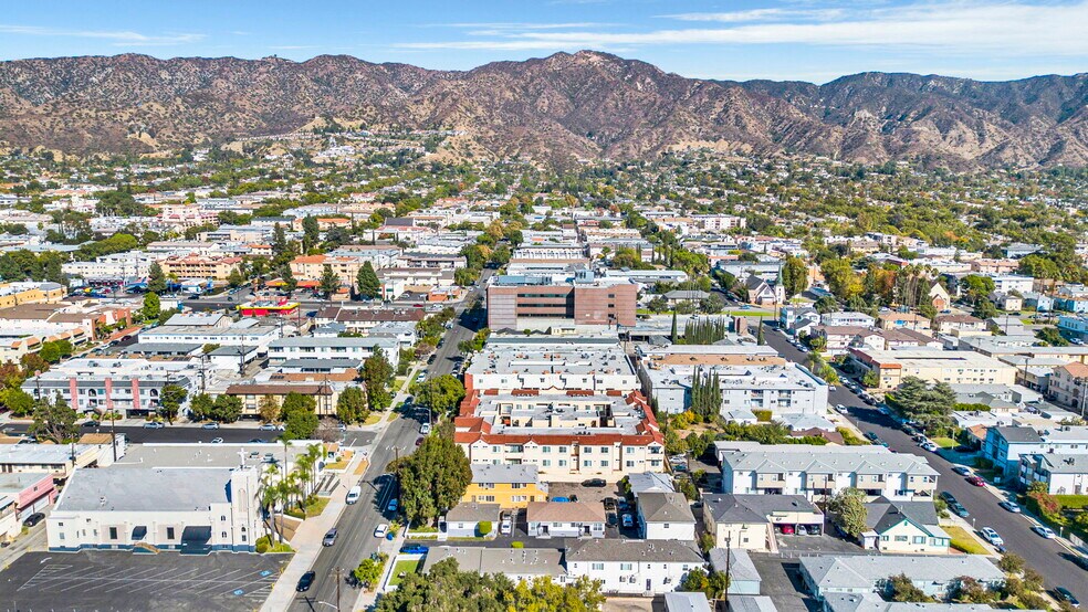 More Photos Of 240-260 E Providencia Ave, Burbank Apartments For Sale