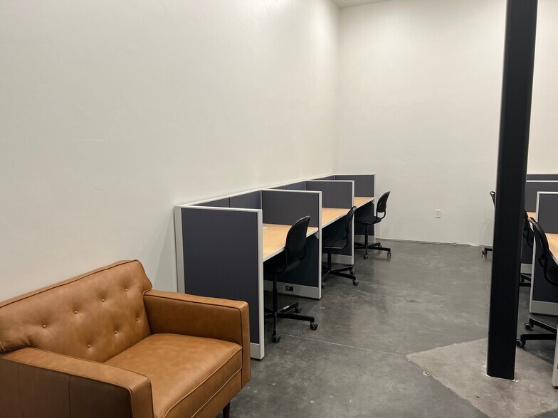 More Photos Of 135-139 W 900 N, Springville Light Distribution For Sale