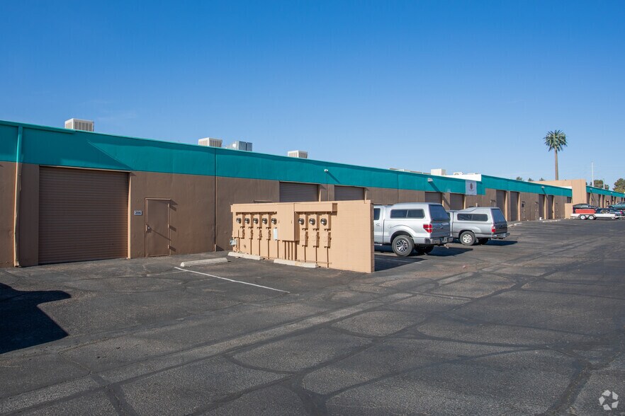 More Photos Of 7941 E Lakeside Pky, Tucson Unknown For Lease