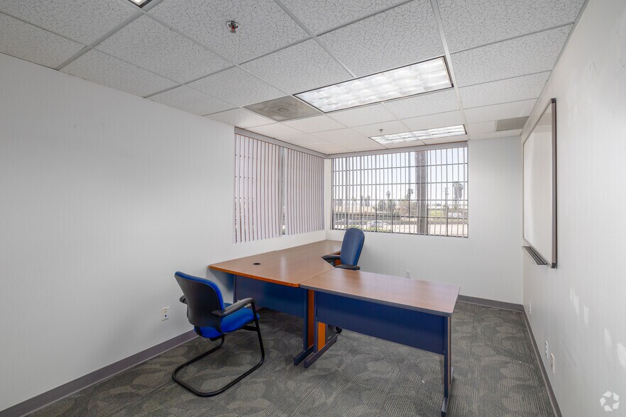 More Photos Of 1327 Del Norte Rd, Camarillo Medical For Sale