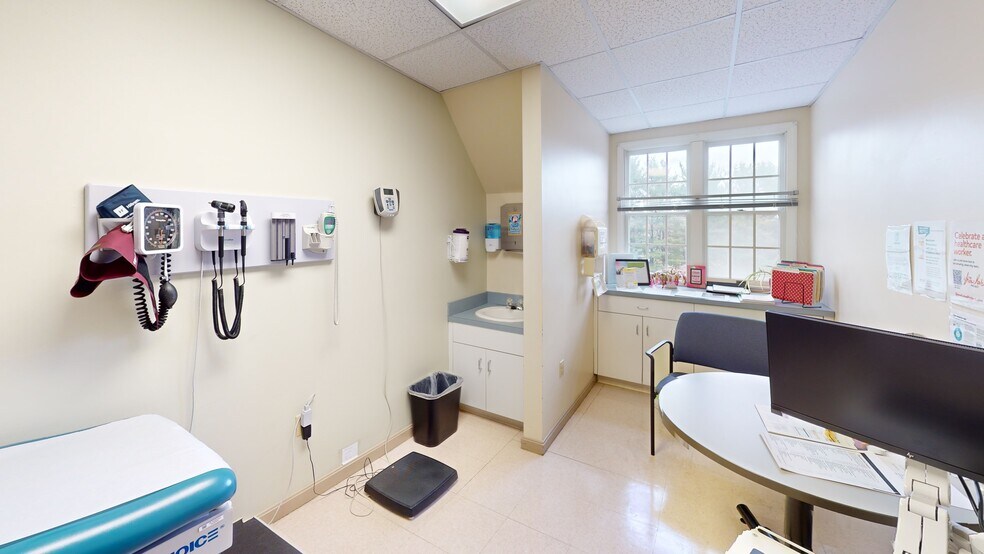More Photos Of 769 S Main St, Manchester Office For Sale