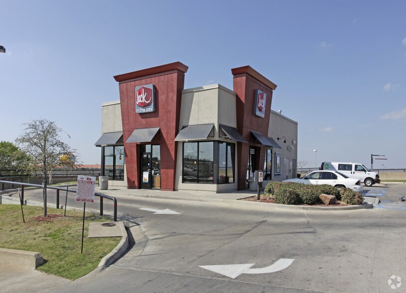 More Photos Of 6729-6759 Bridge St, Fort Worth Unknown For Lease