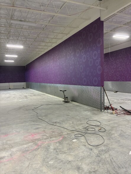 More Photos Of 1600 N Main St, Meridian General Retail For Lease