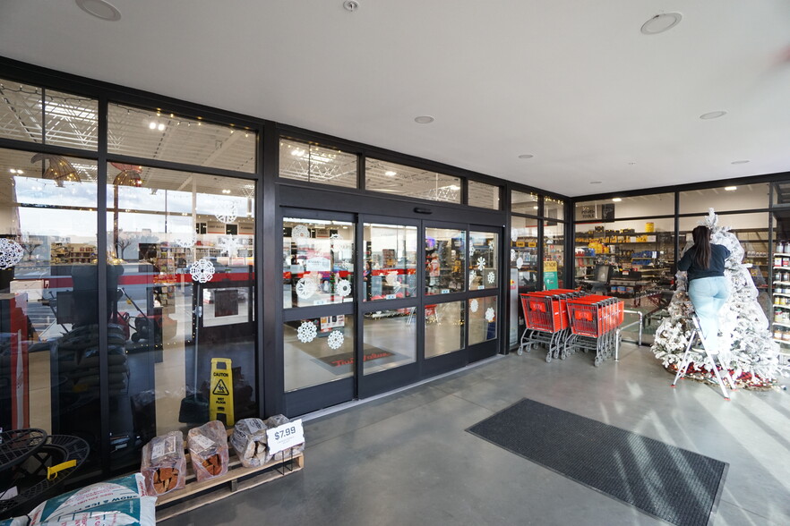 More Photos Of 104 Butterfield Rd, Yakima General Retail For Sale