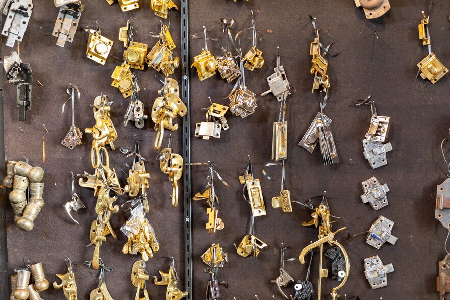 More Photos Of 1901 W Alabama St, Houston Freestanding For Sale