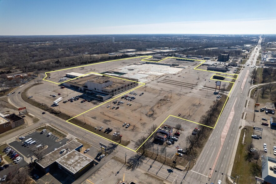 More Photos Of 3500 SW Topeka Blvd, Topeka Land For Sale