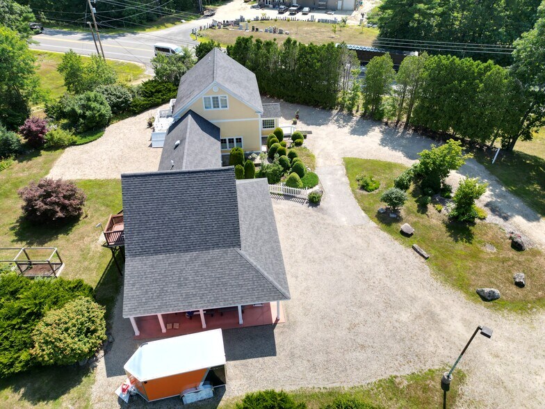 More Photos Of 146 Calef Hwy, Barrington Flex For Sale