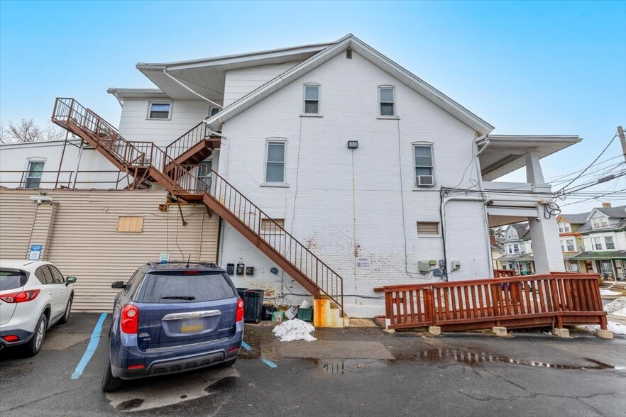 More Photos Of 2312 S 5th St, Allentown Self Storage For Sale