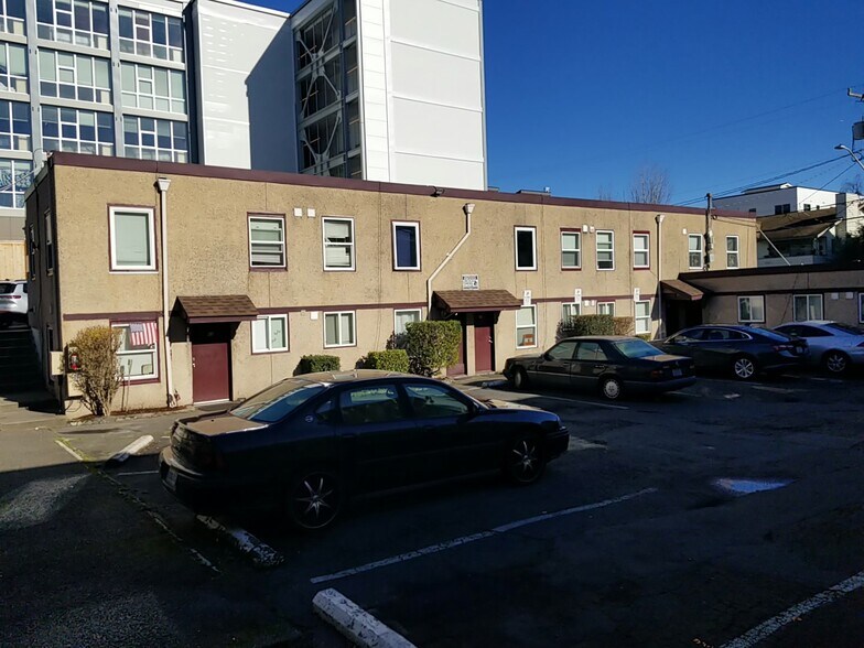 More Photos Of 8600 Aurora Ave N, Seattle Apartments For Sale