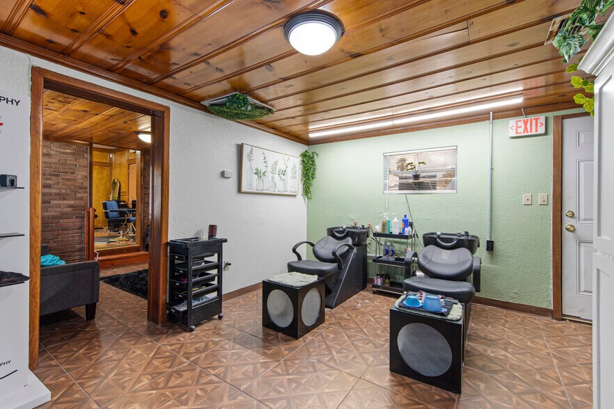 More Photos Of 1618 Pecan Blvd, McAllen Freestanding For Lease