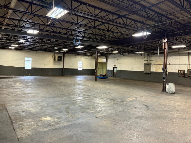 More Photos Of 303 E Parson St, Galion Manufacturing For Sale