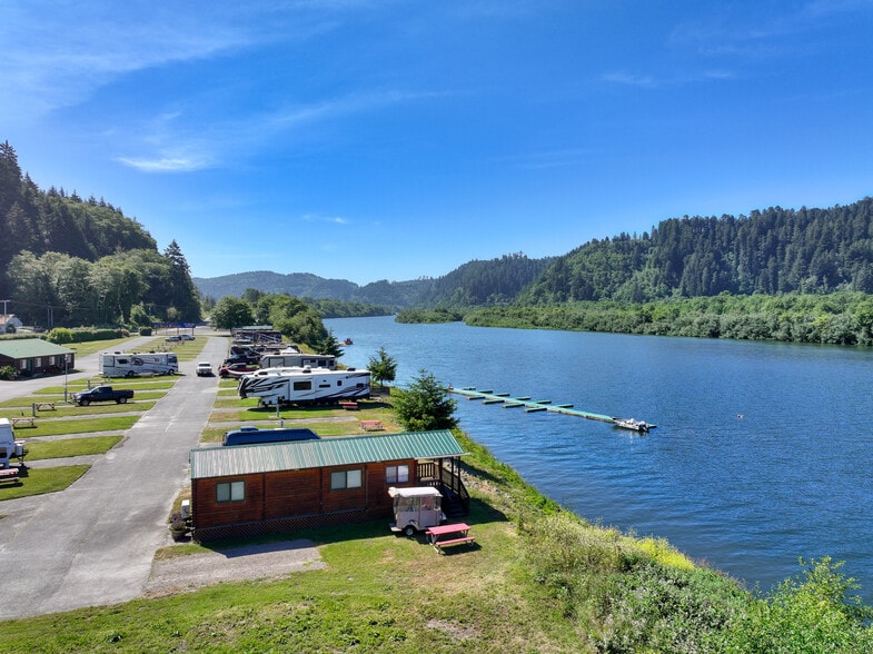 More Photos Of 17581 US Highway 101 N, Klamath Trailer Camper Park For Sale