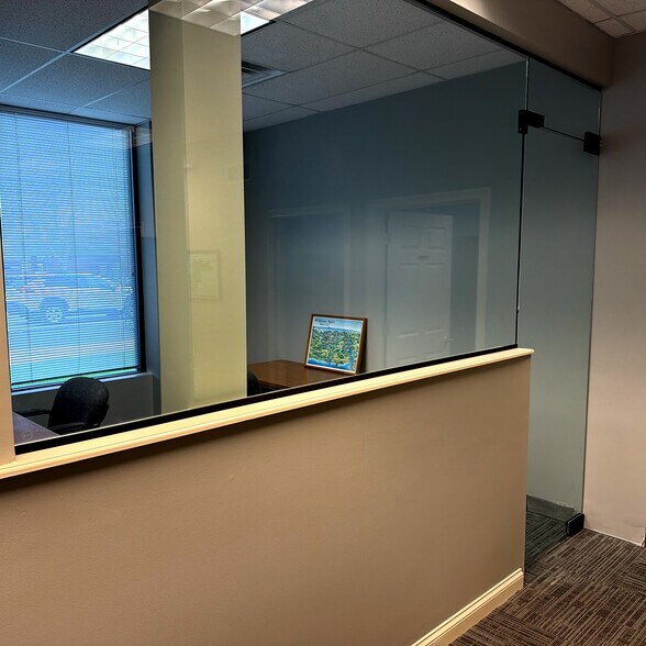 More Photos Of 20102 Center Ridge Rd, Rocky River Office For Lease