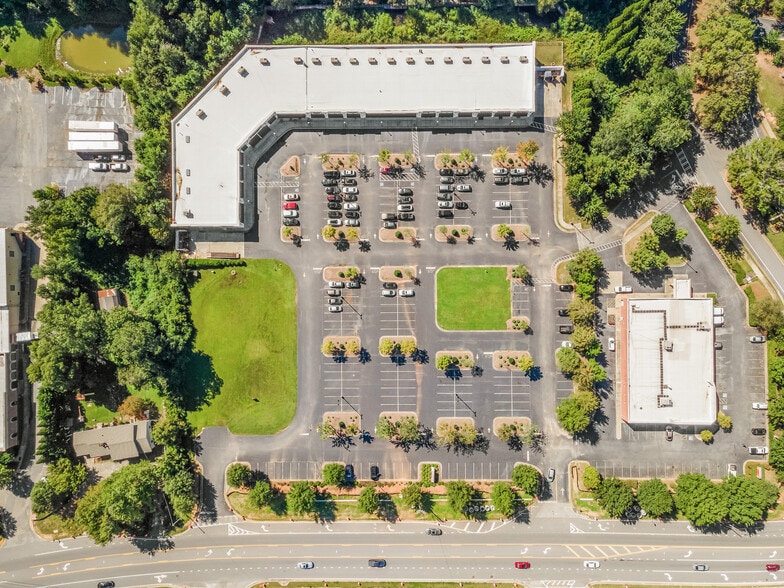 More Photos Of 735 N Main St, Alpharetta Unknown For Lease