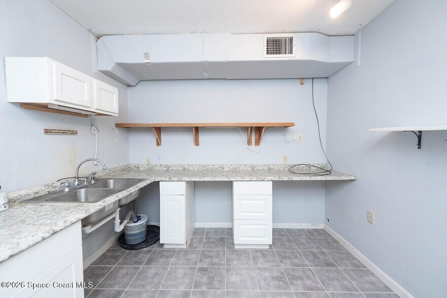 More Photos Of 804-806 Forrest Ave, Cocoa Loft Creative Space For Lease