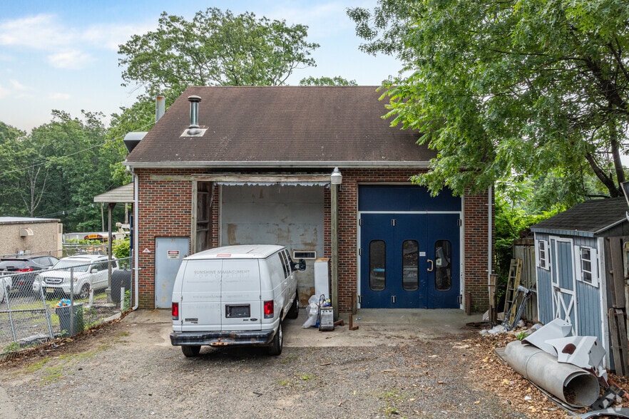 More Photos Of 2072 State Route 35, South Amboy Auto Repair For Sale