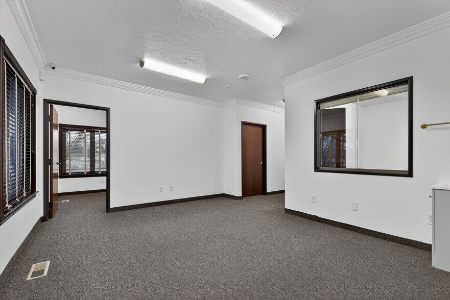 More Photos Of 2563 S Five Mile Ave, Boise Office Residential For Lease