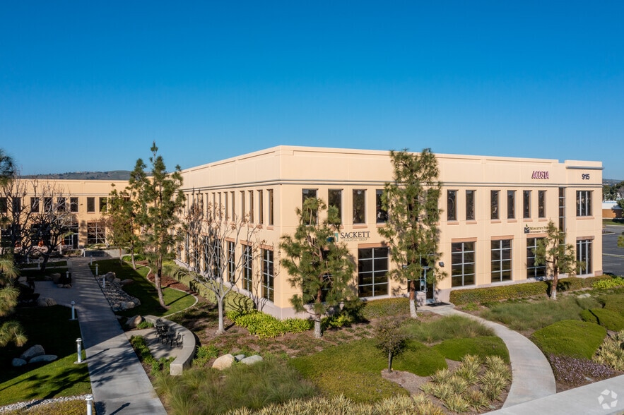 More Photos Of 915 W Imperial Hwy, Brea Unknown For Lease