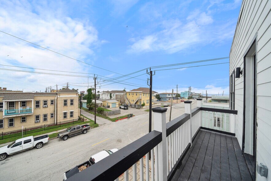 More Photos Of 801 Broadway St, Galveston Apartments For Sale