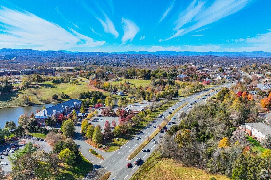 More Photos Of 1791 Richmond Rd, Charlottesville Restaurant For Lease