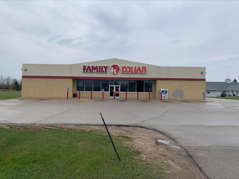 More Photos Of 117 S US Highway 141, Crivitz Freestanding For Lease