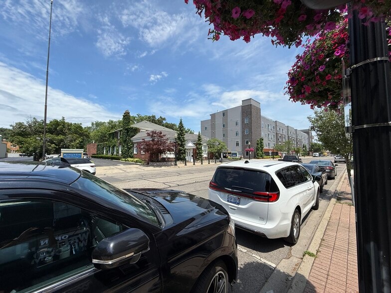 More Photos Of 517-523 W 9 Mile Rd, Ferndale Flex For Sale