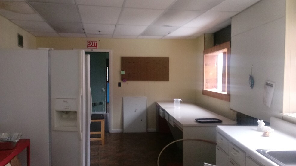 More Photos Of 2 Birch St, Willimantic Flex For Sale