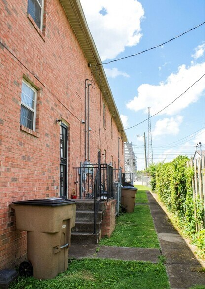More Photos Of 516 19th Ave N, Nashville Apartments For Sale