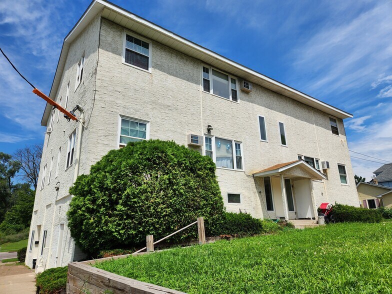 Primary Photo Of 30 Baker St W, Saint Paul Multifamily For Sale