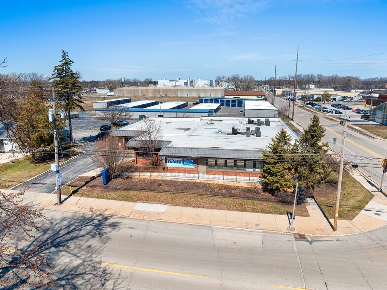 More Photos Of 1751 Deckner Ave, Green Bay Medical For Sale