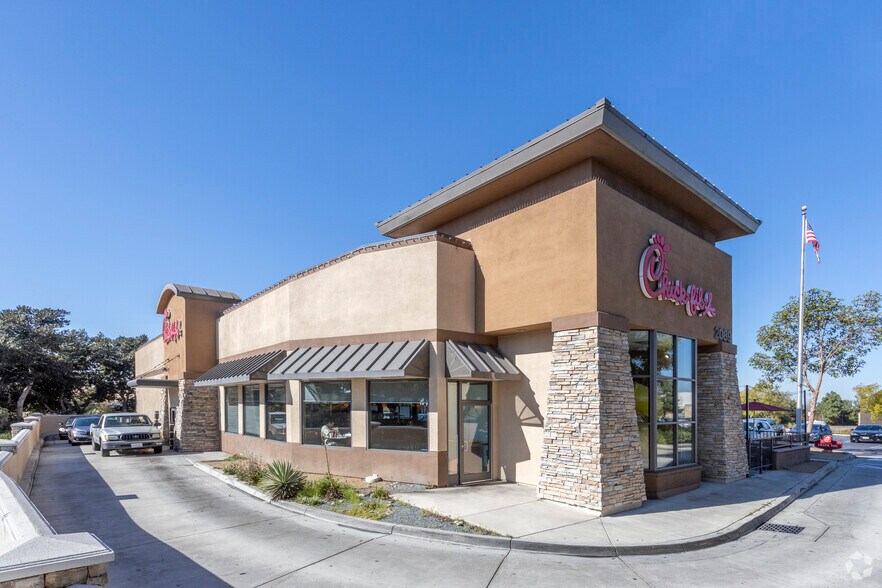 More Photos Of 1480 Eastlake Pky, Chula Vista Unknown For Lease