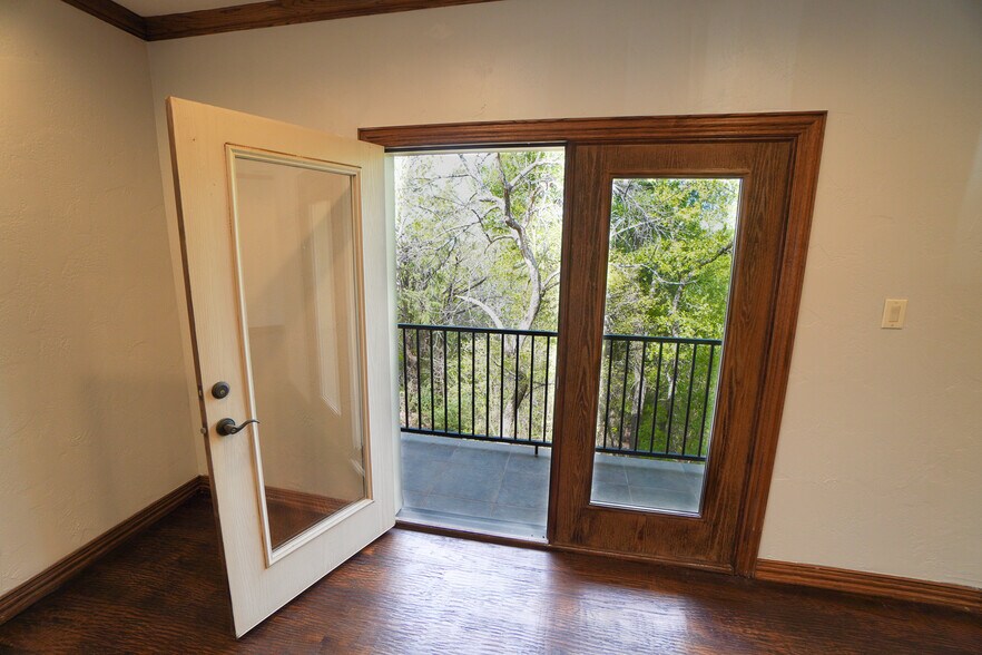 More Photos Of 3012 Ridge Rd, Rockwall Office For Lease