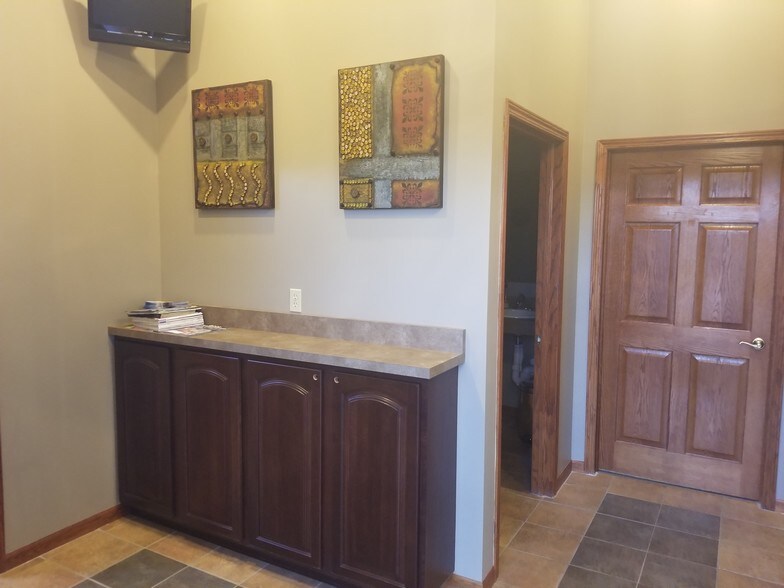 More Photos Of 2436 US Highway 41, Schererville Office For Lease